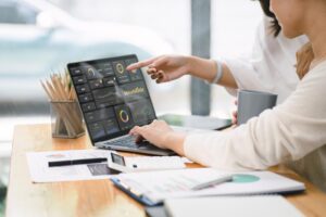 CRM e Gestão de Clientes para PMEs: Construa Relacionamentos Duradouros e Maximize a Receita